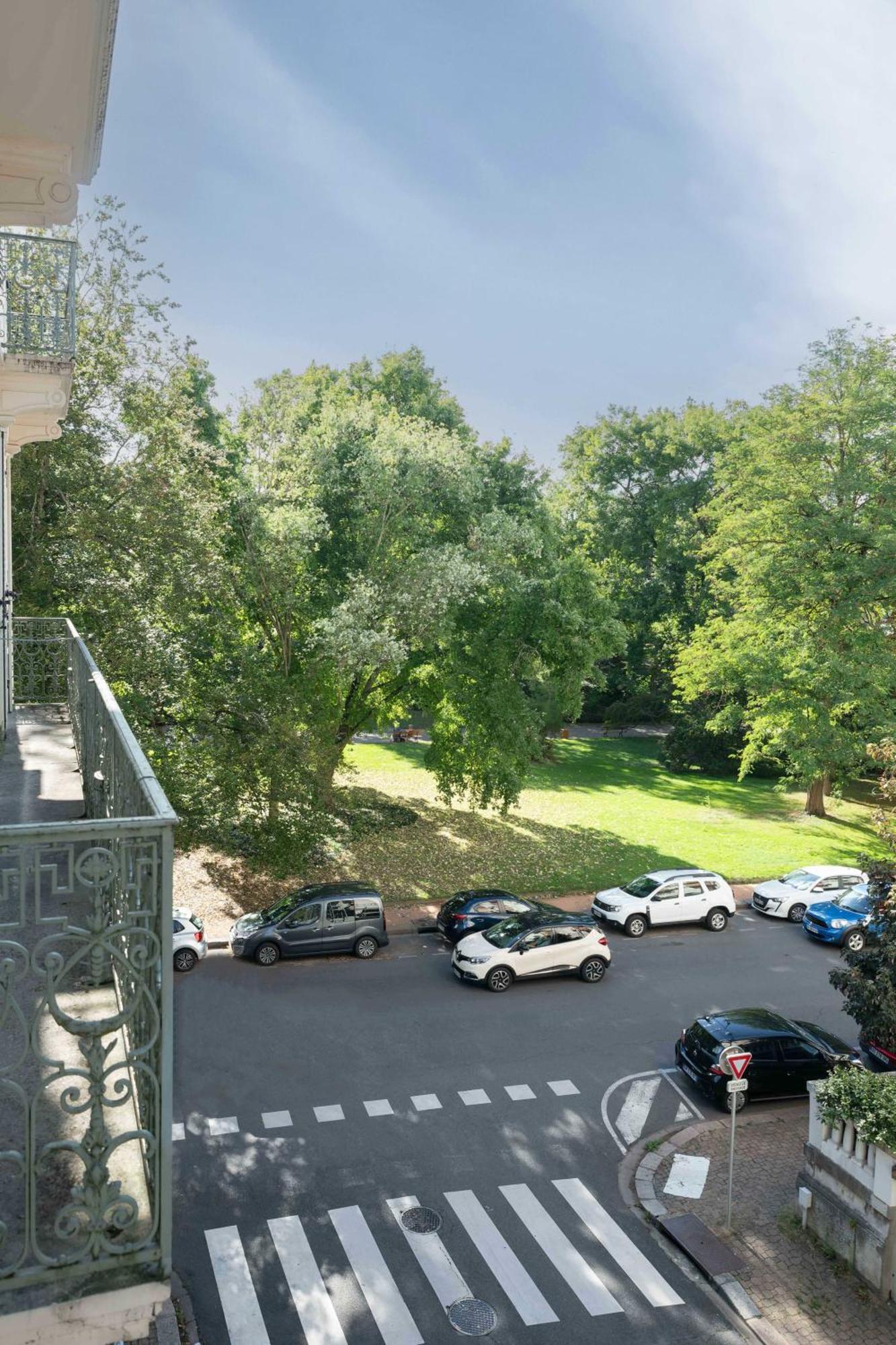 Le Brit - Grand Appartement Design, 3 Chambres, Centre Ville Vichy Exteriör bild
