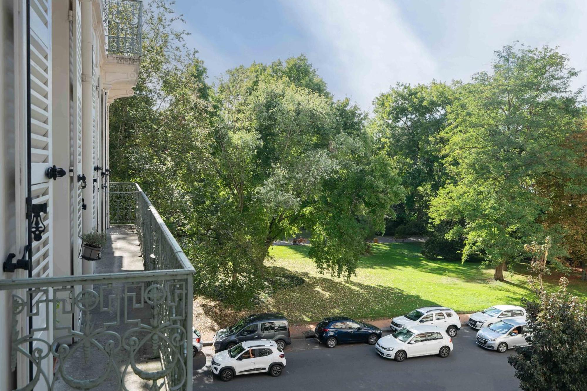 Le Brit - Grand Appartement Design, 3 Chambres, Centre Ville Vichy Exteriör bild